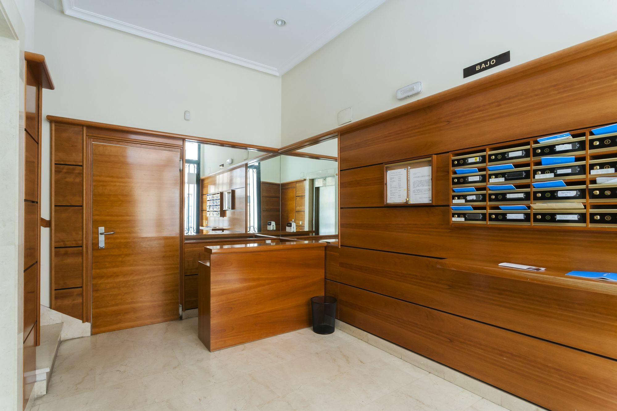 Dobo Rooms Palacio Apartments 马德里 外观 照片