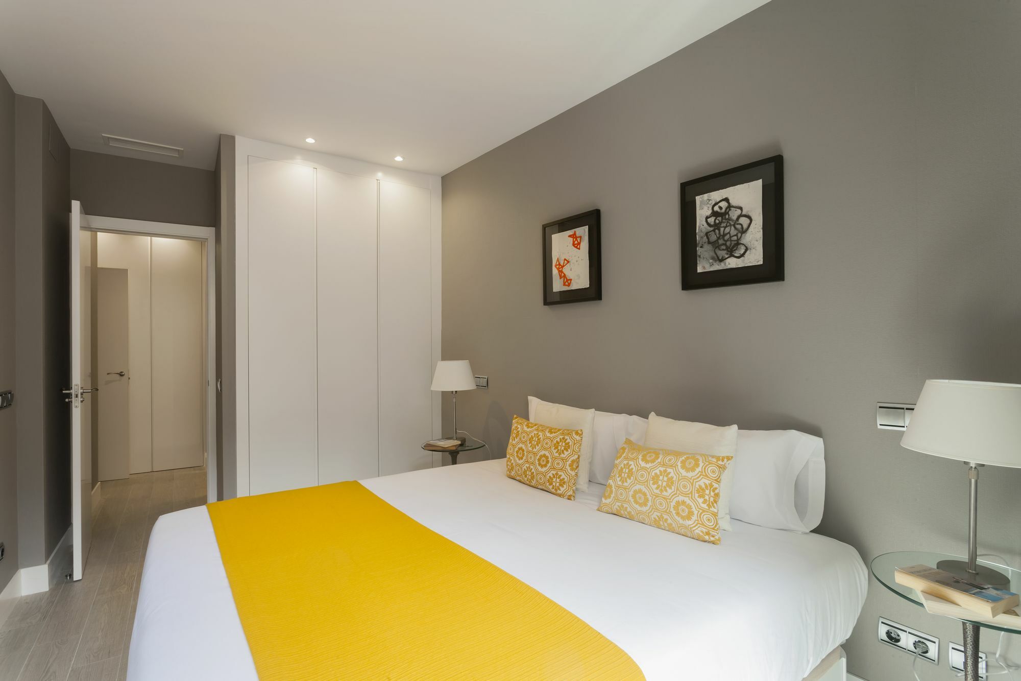 Dobo Rooms Palacio Apartments 马德里 外观 照片